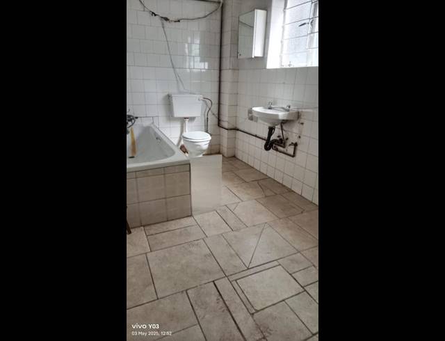 2 BEDROOM APARTMENT FOR SALE IN JOHANNESBURG CENTRAL